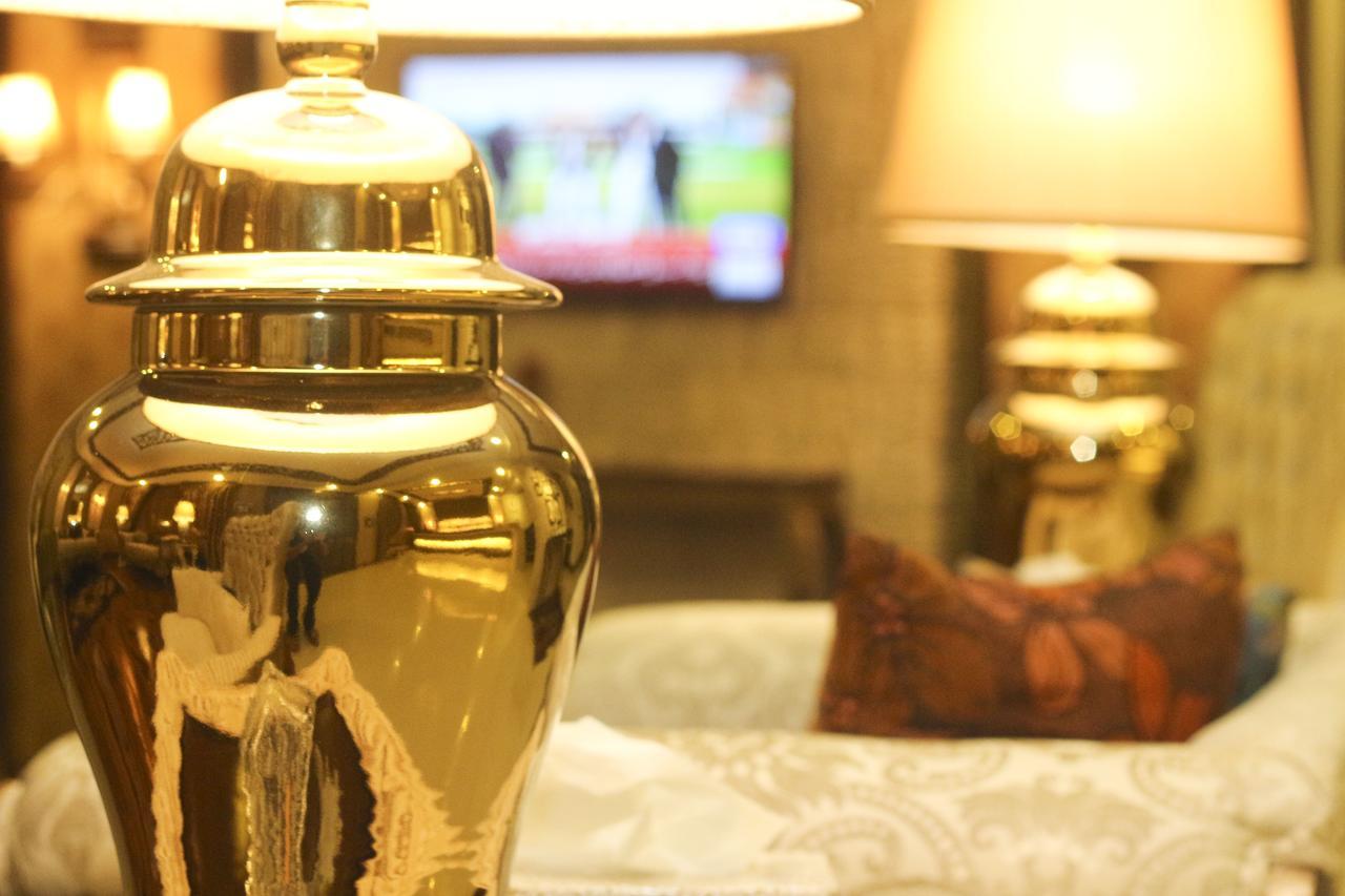 Hotel Shelton'S Rezidor Péšávar Exteriér fotografie