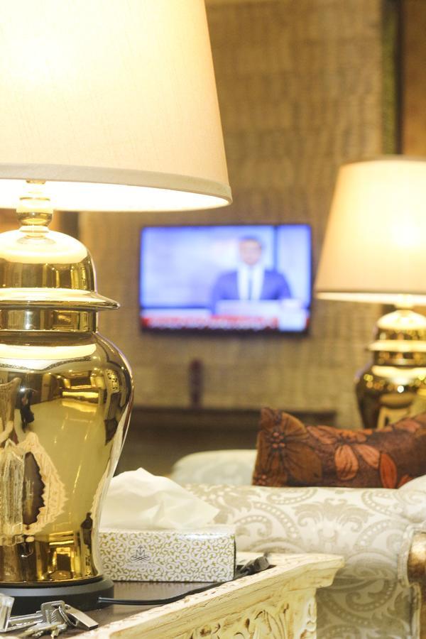 Hotel Shelton'S Rezidor Péšávar Exteriér fotografie