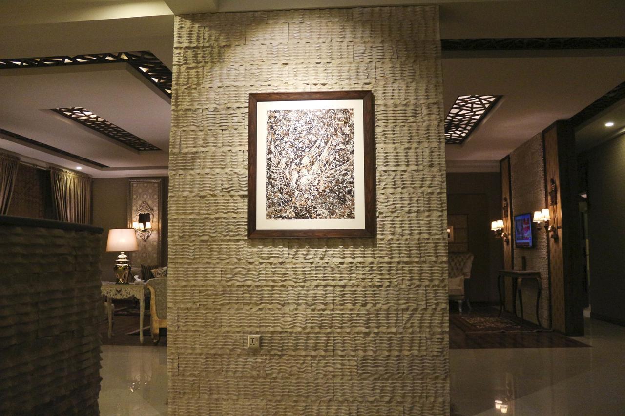 Hotel Shelton'S Rezidor Péšávar Exteriér fotografie